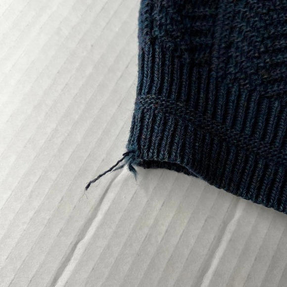 Studio Bill Blass Vintage Sweater - Picture 5 of 6